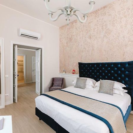 Rhea Silvia Luxury Navona Hotel Рим Екстериор снимка