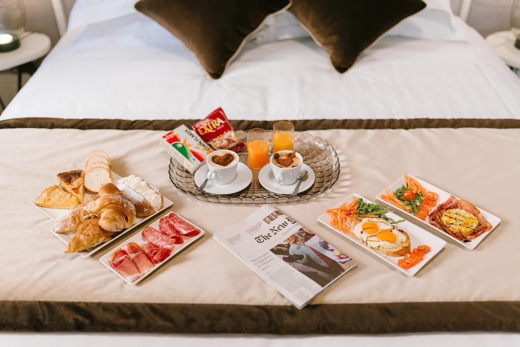 Rhea Silvia Luxury Navona Hotel Рим Екстериор снимка