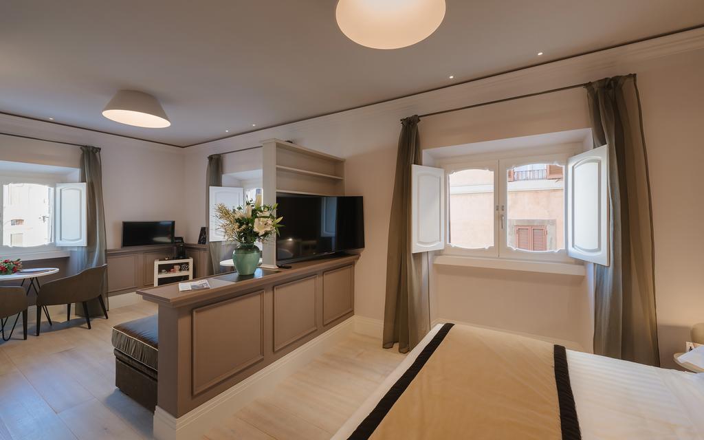 Rhea Silvia Luxury Navona Hotel Рим Екстериор снимка